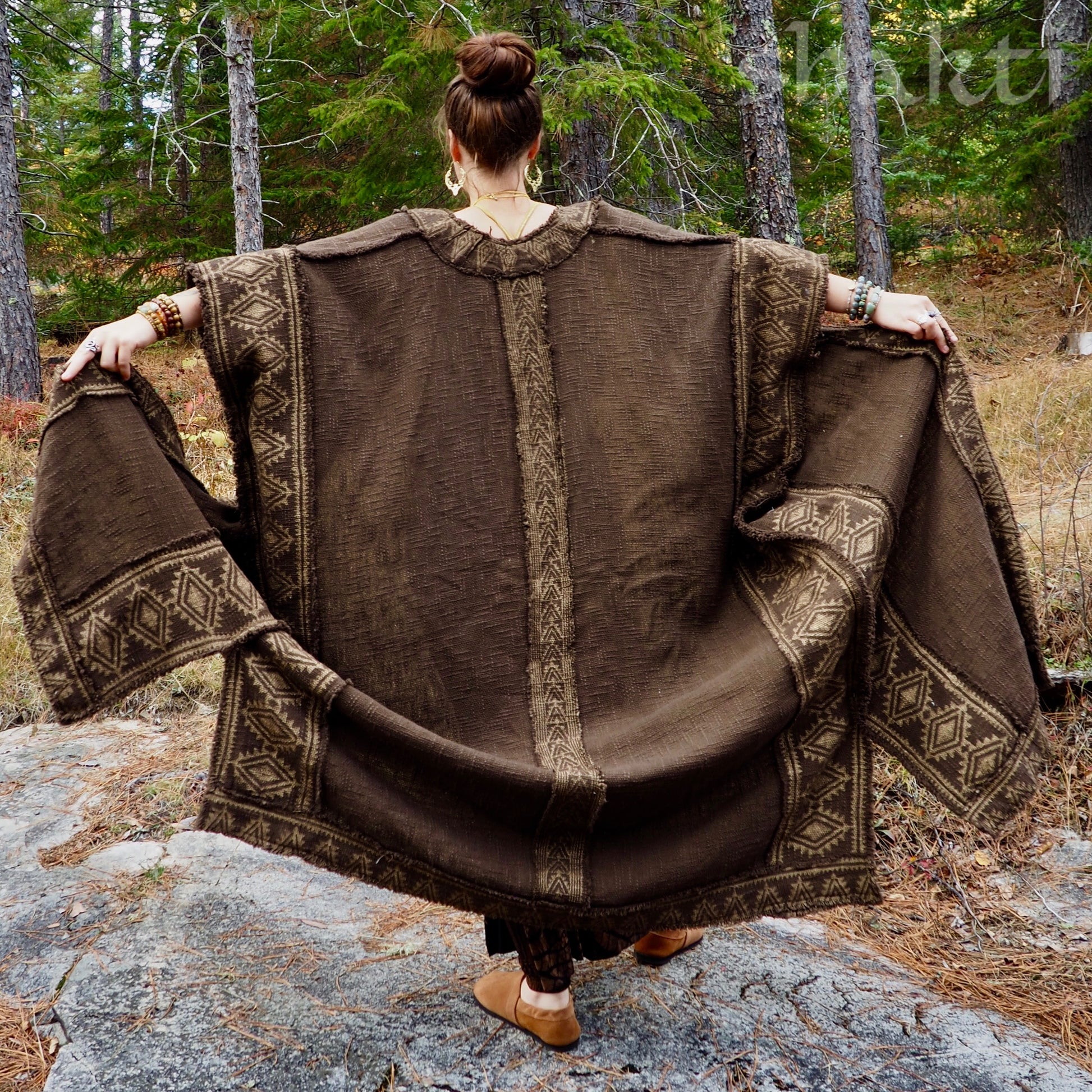 Twin Suns Heavy Cloak - Shakti