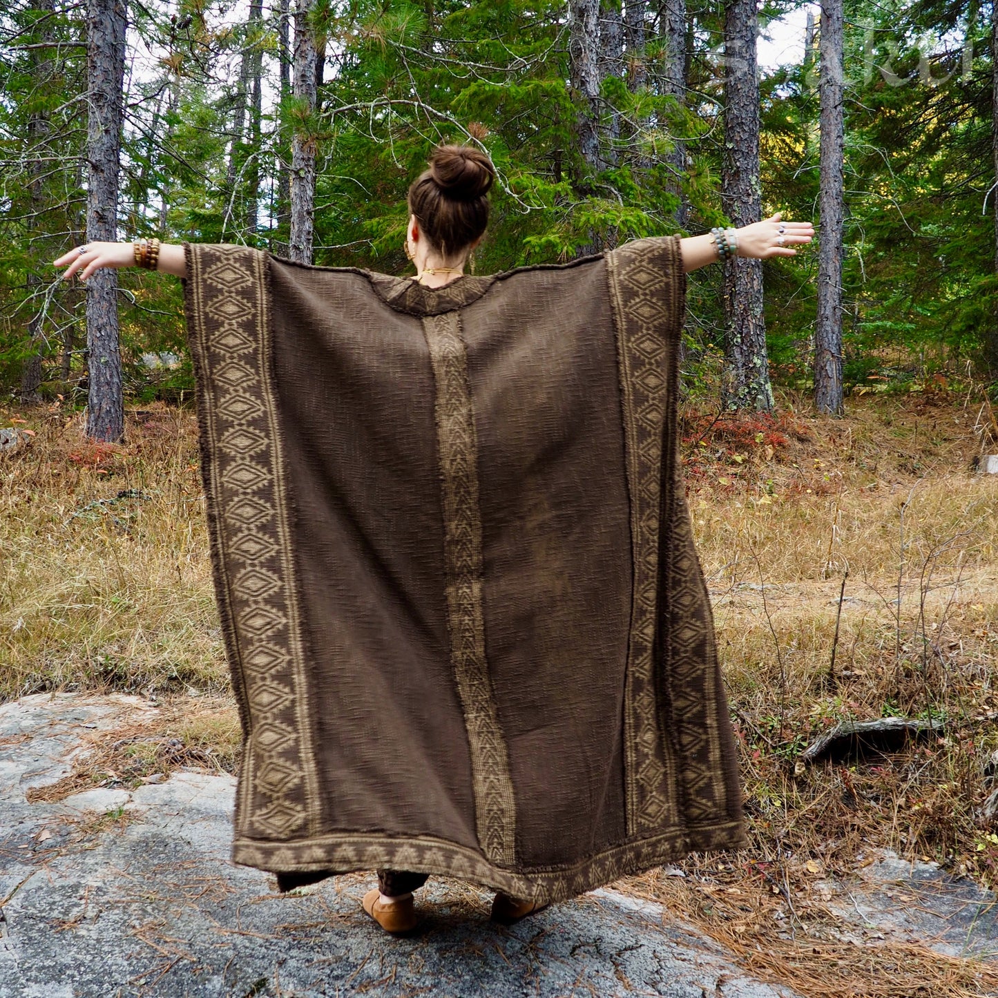 Twin Suns Heavy Cloak - Shakti