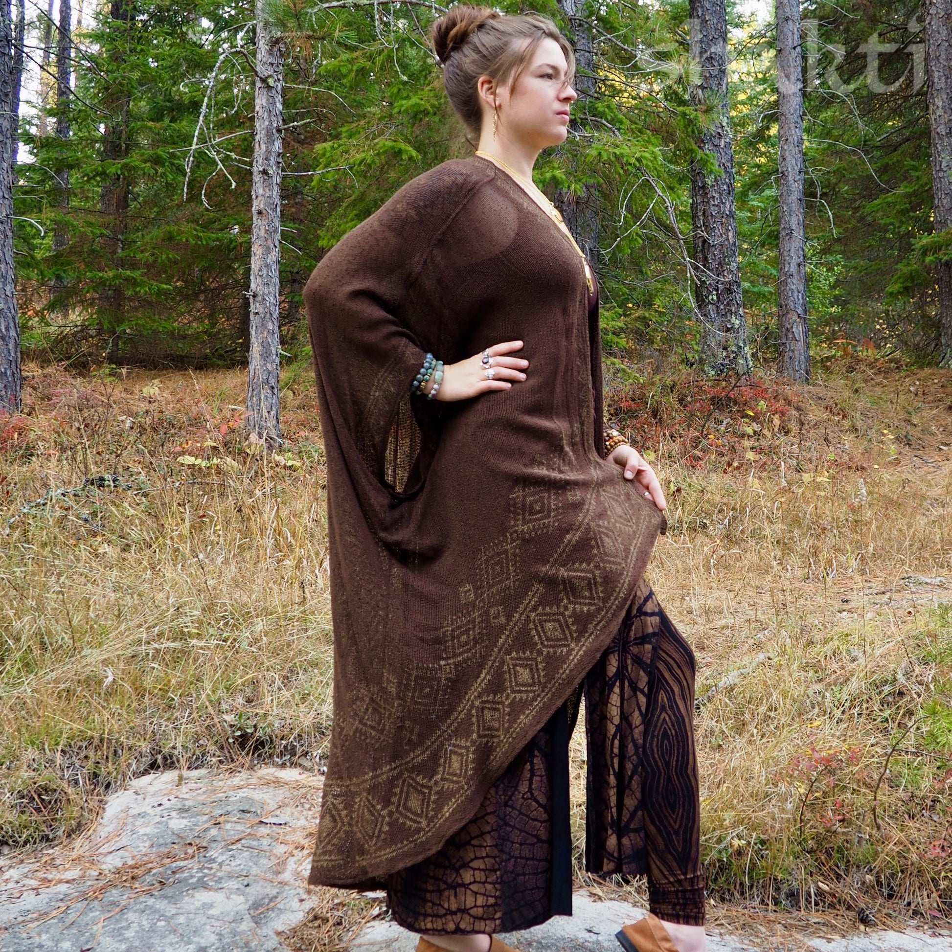 Twin Suns Arc Cloak - Shakti