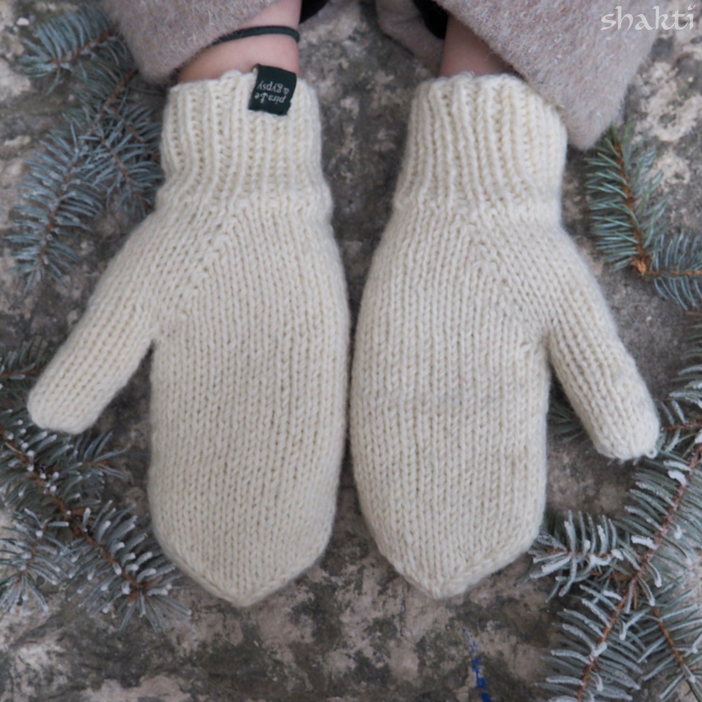 Wool Mittens - Shakti