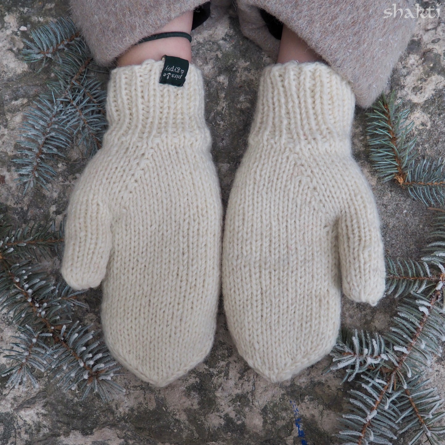 Wool Mittens - Shakti