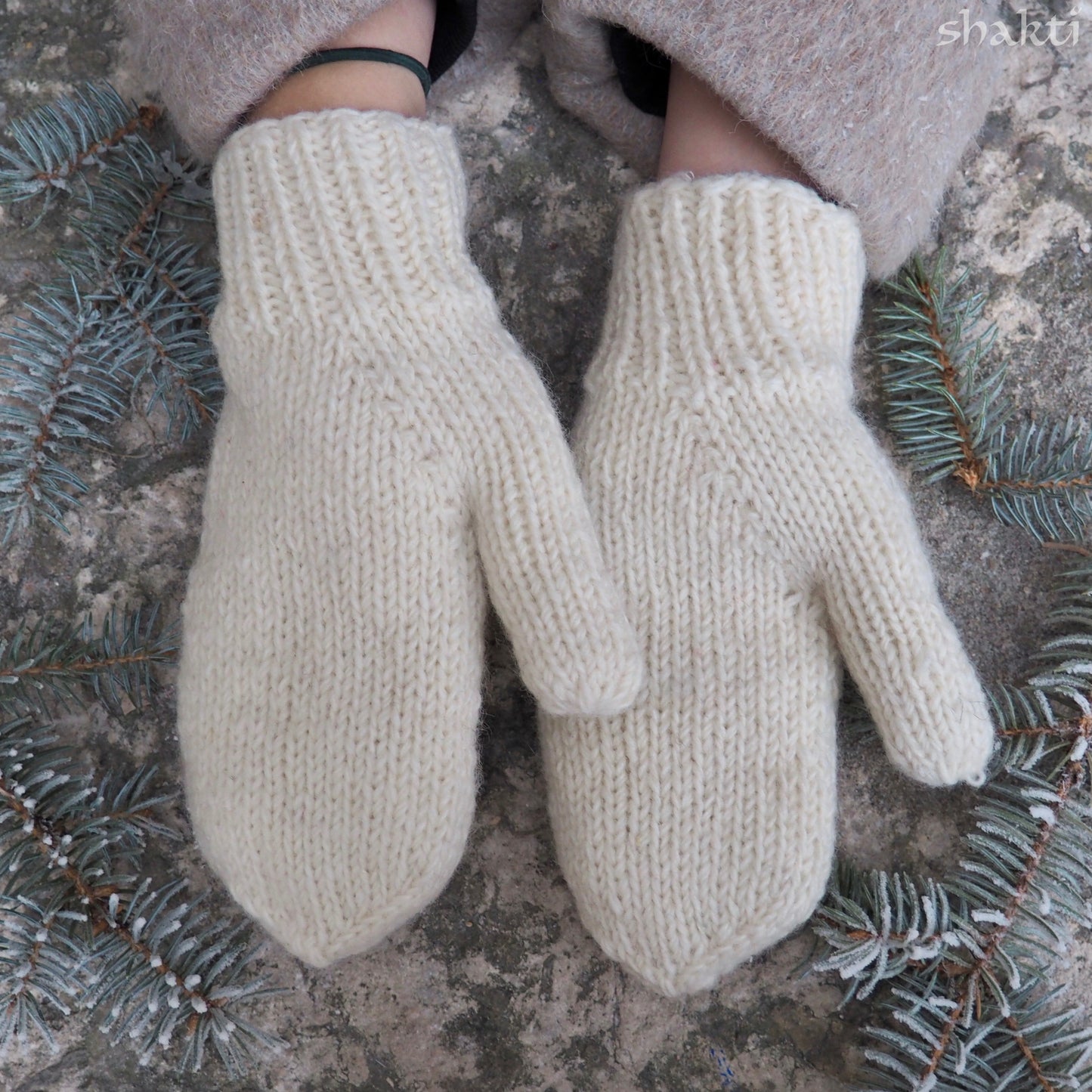 Wool Mittens - Shakti