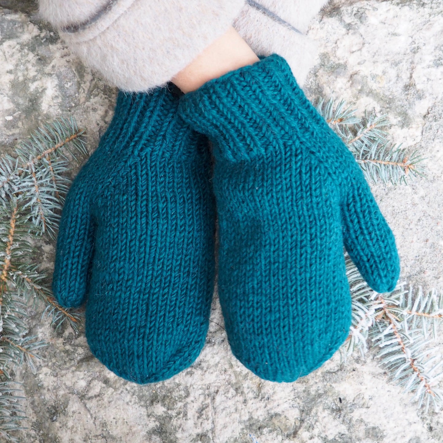 Wool Mittens - Shakti