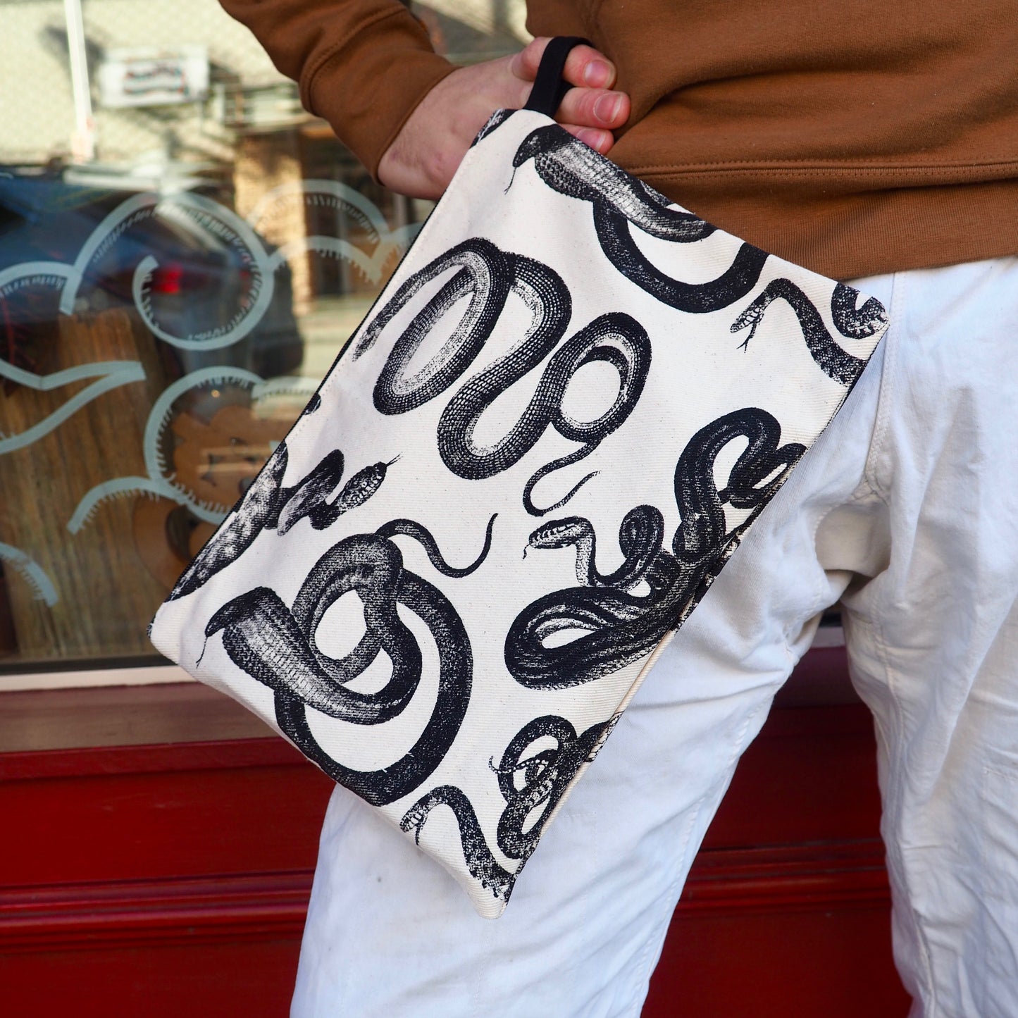 Canvas Silkscreen Zipper Bag - Shakti