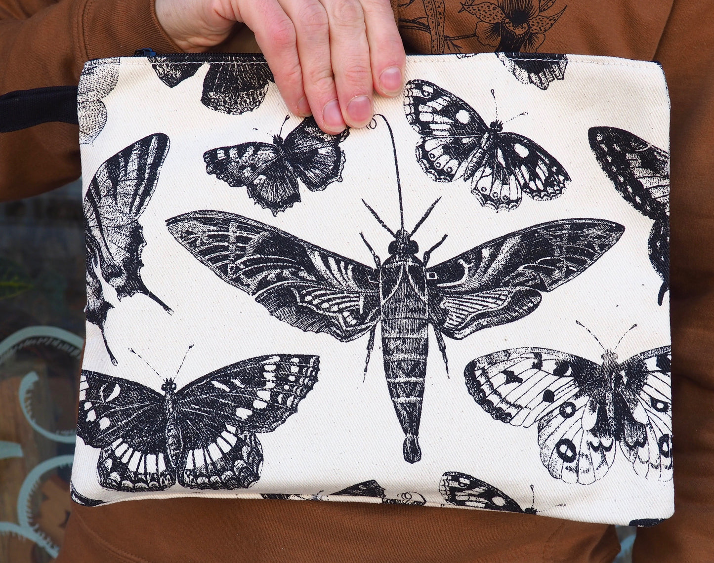Canvas Silkscreen Zipper Bag - Shakti