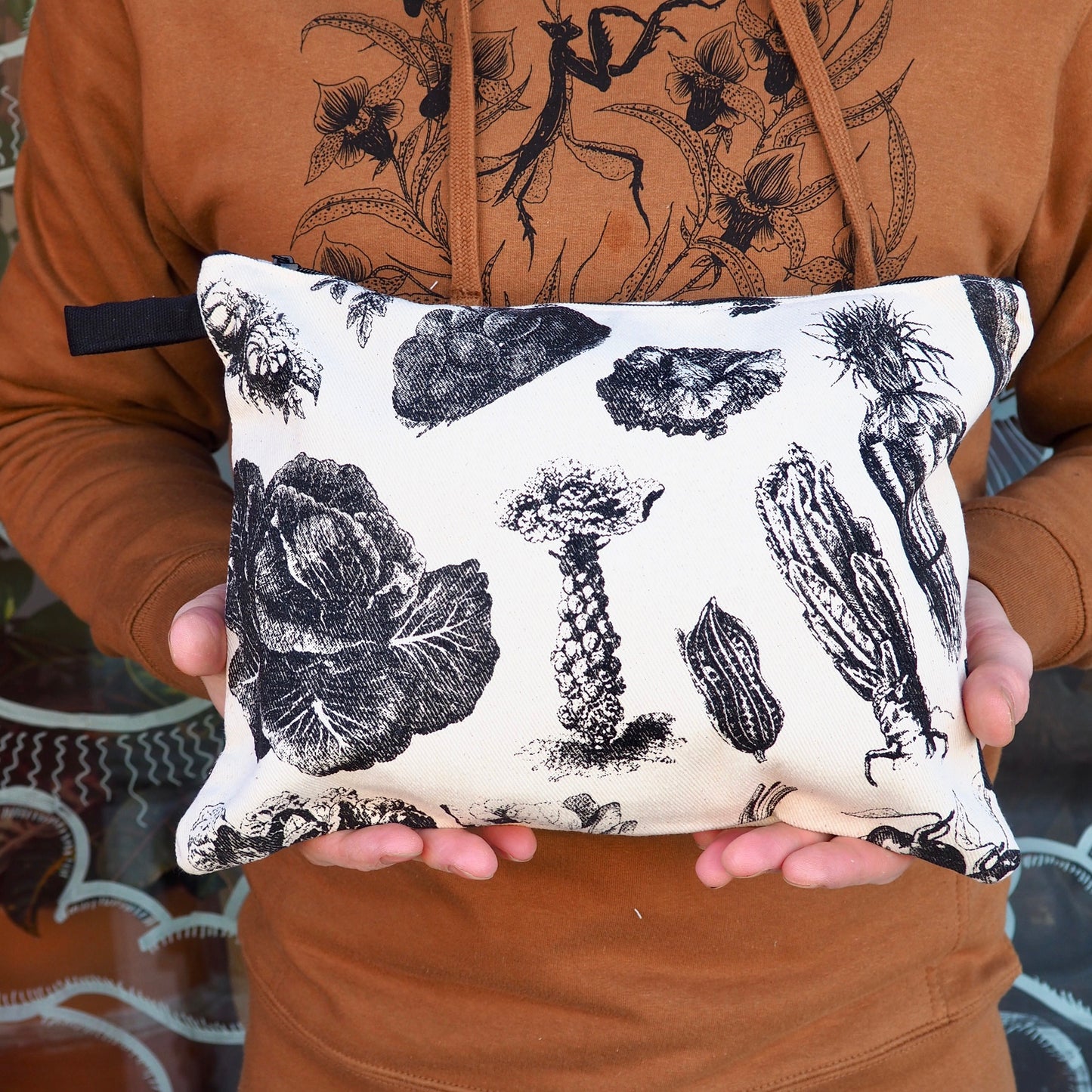 Canvas Silkscreen Zipper Bag - Shakti