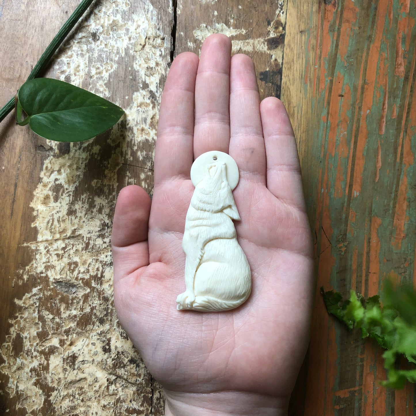 Bone Carvings, Wolf ver.1 - Shakti