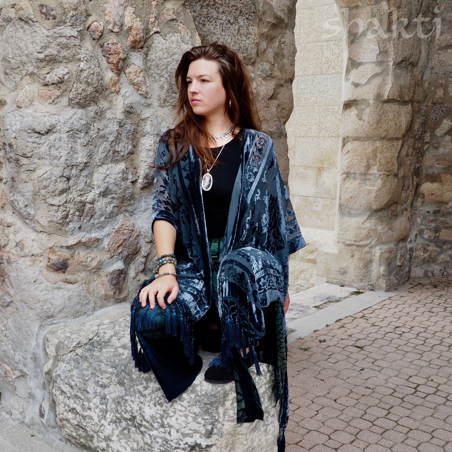 Burnout Velvet Kimono - Midnight - Shakti
