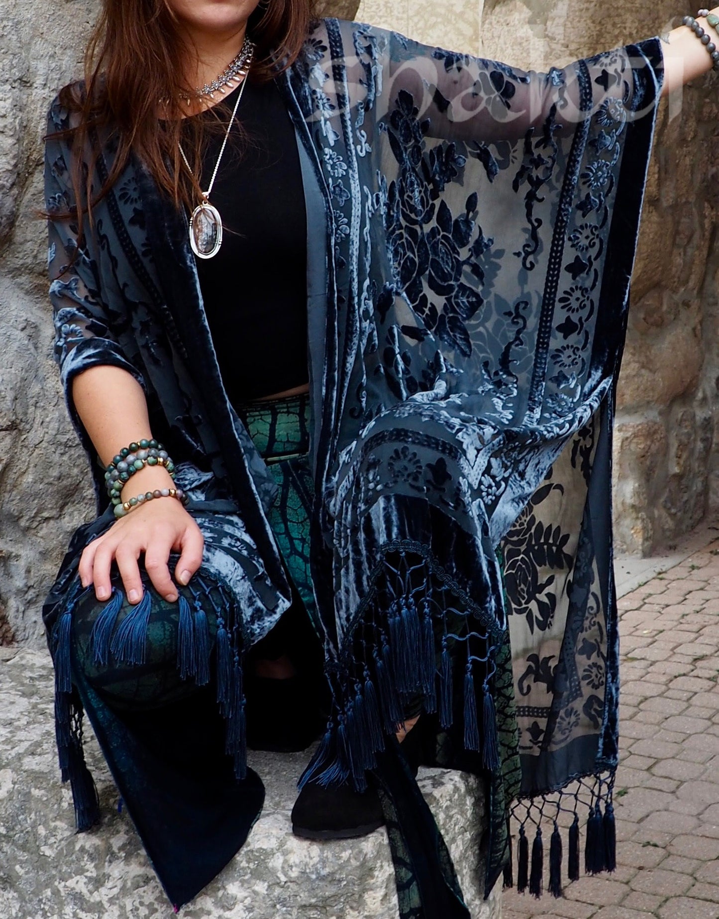 Burnout Velvet Kimono - Midnight - Shakti