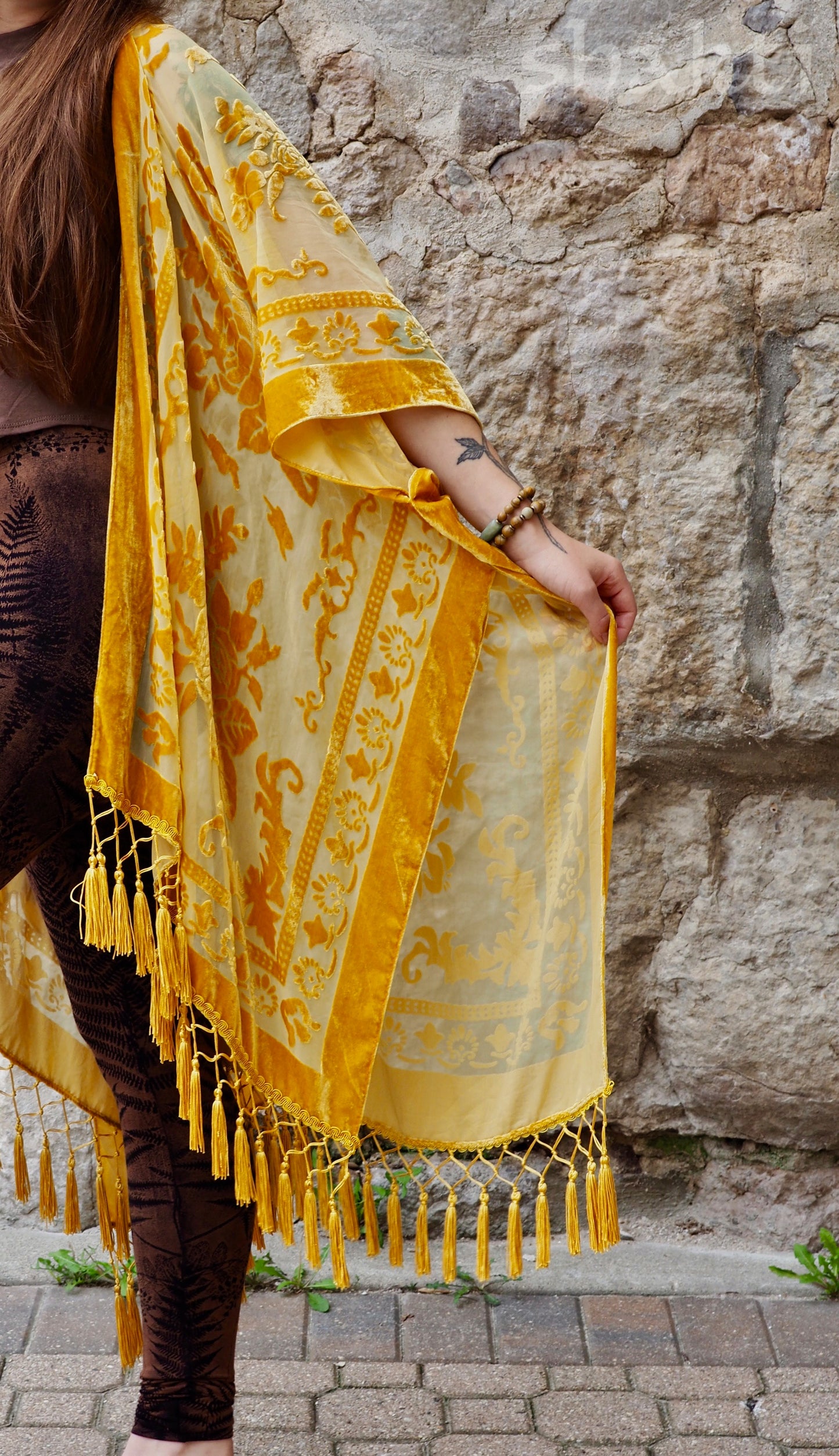 Burnout Velvet Kimono - Gold - Shakti