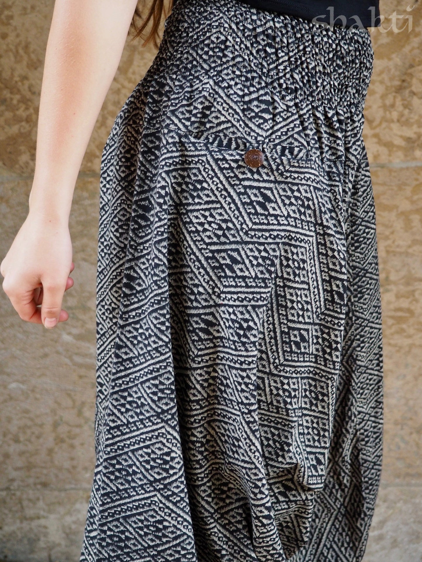 Hmong Pants Geometric - Shakti