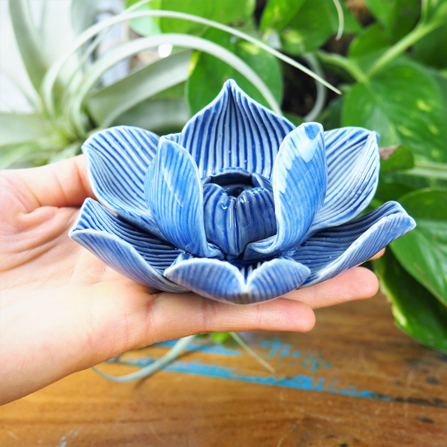 Incense Holder - Blooming Lotus Flower (M / Blue) - Shakti