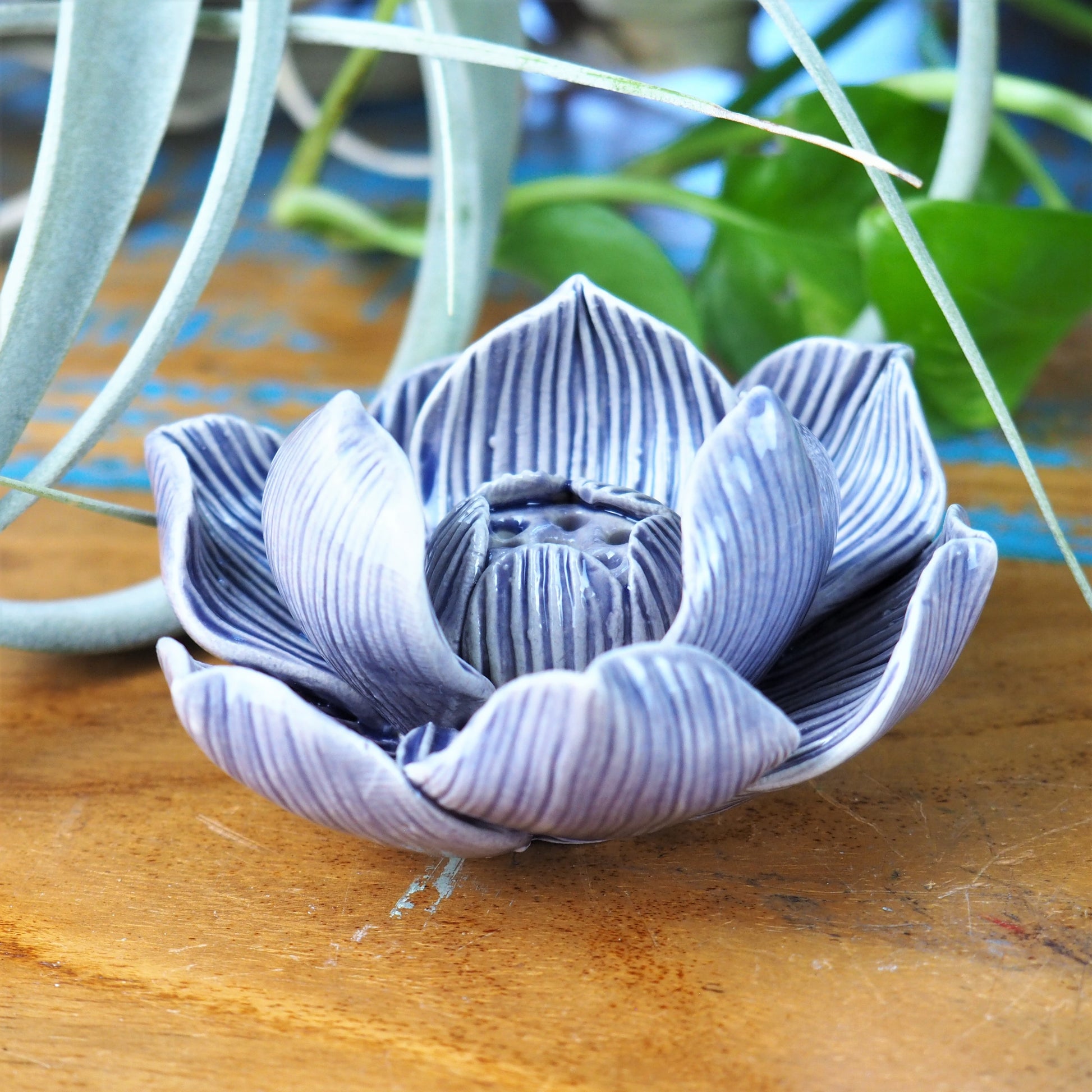 Incense Holder - Blooming Lotus Flower (S / Purple) - Shakti