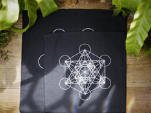 Load image into Gallery viewer, Cotton Crystal Grid Cloth - Metatron&#39;s Cube (Black/Silver)
