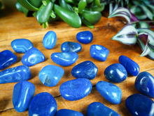 Load image into Gallery viewer, DYED Blue Agate Tumble Stones
