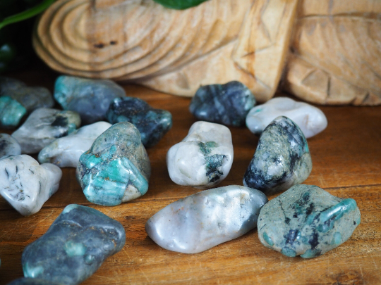 Emerald Tumble Stones - Shakti