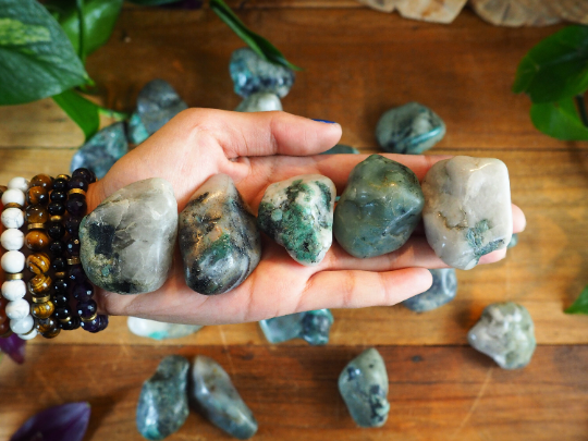 Emerald Tumble Stones - Shakti