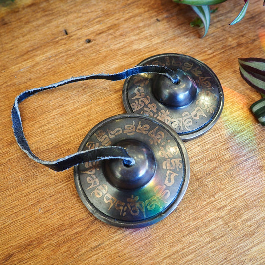 Tingshas, Om Mani Padme Hum - Shakti