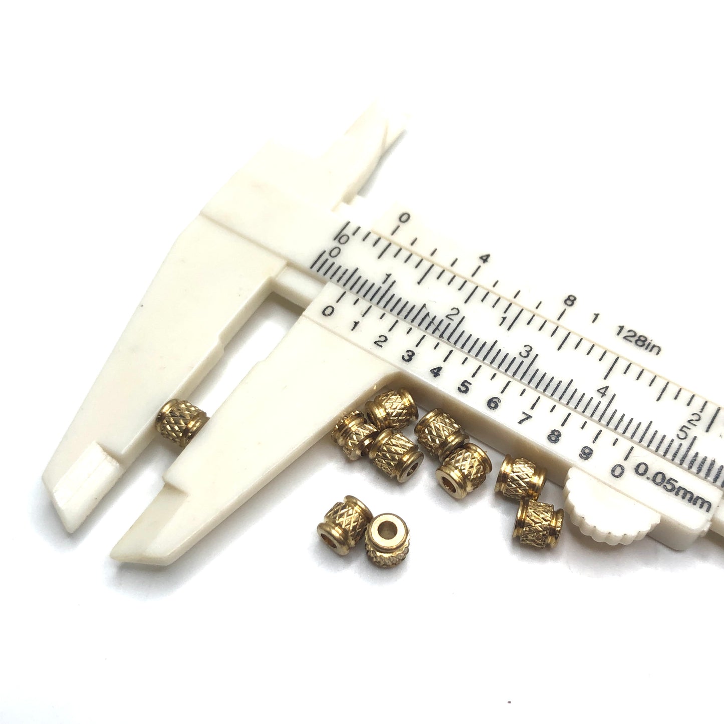 B&C Beads - Cross Hatch