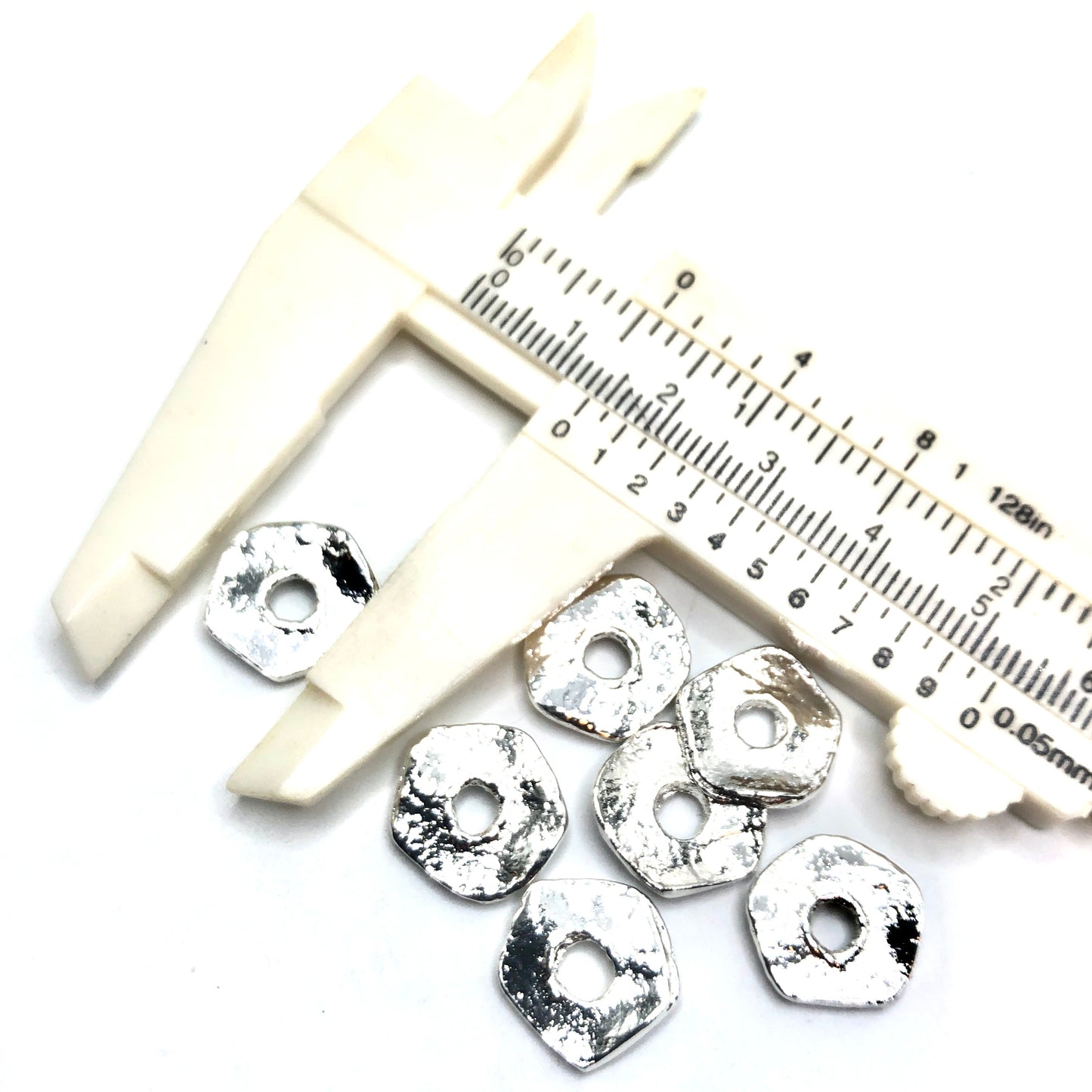 B&C Beads - Medium Wonky