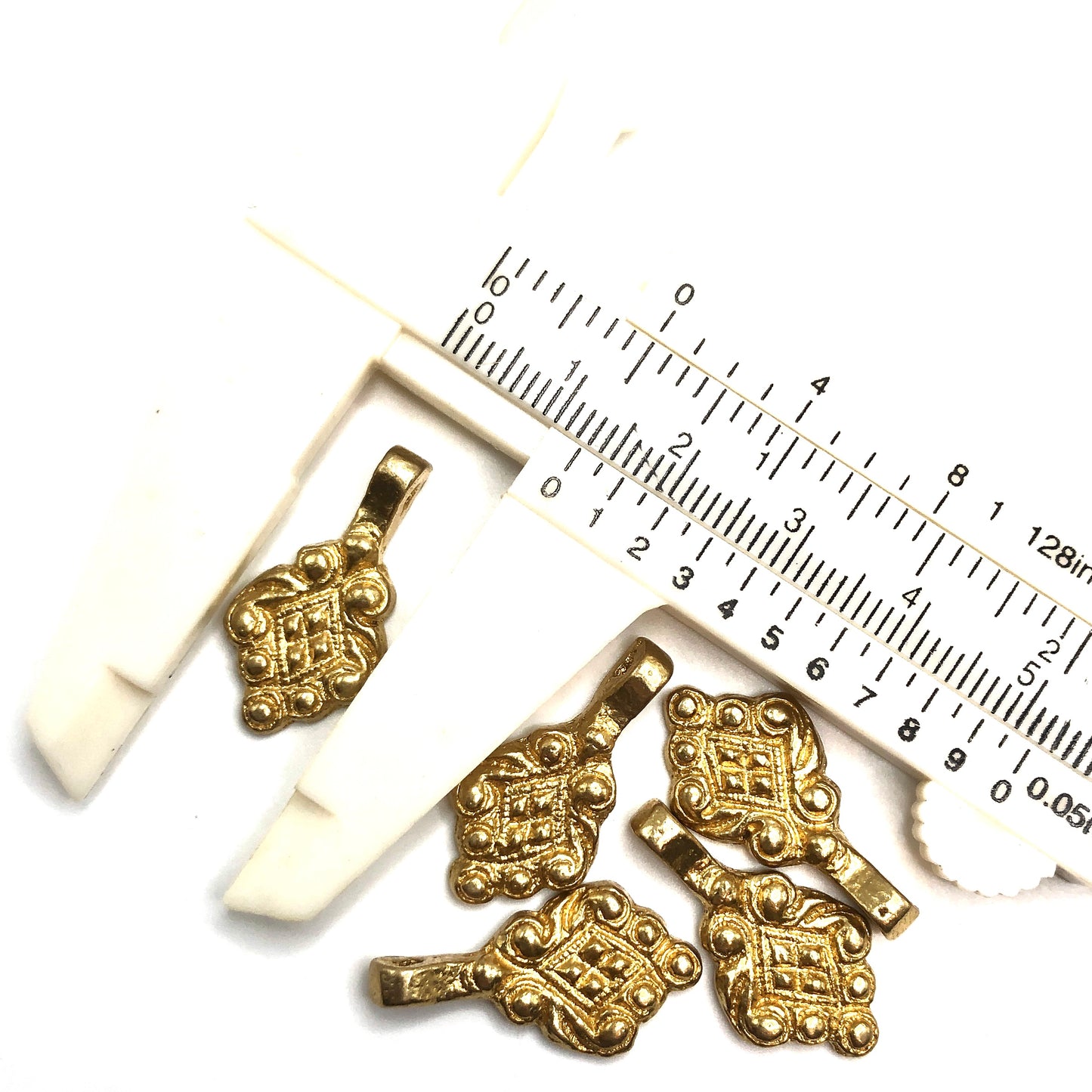B&C Charms - Diamond Ornament