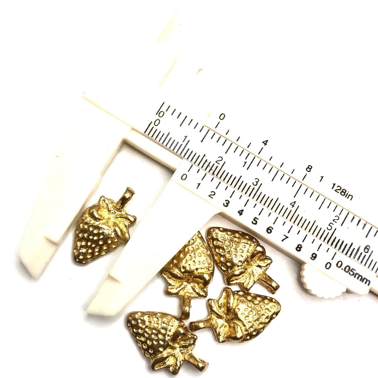 B&C Charms - Strawberry