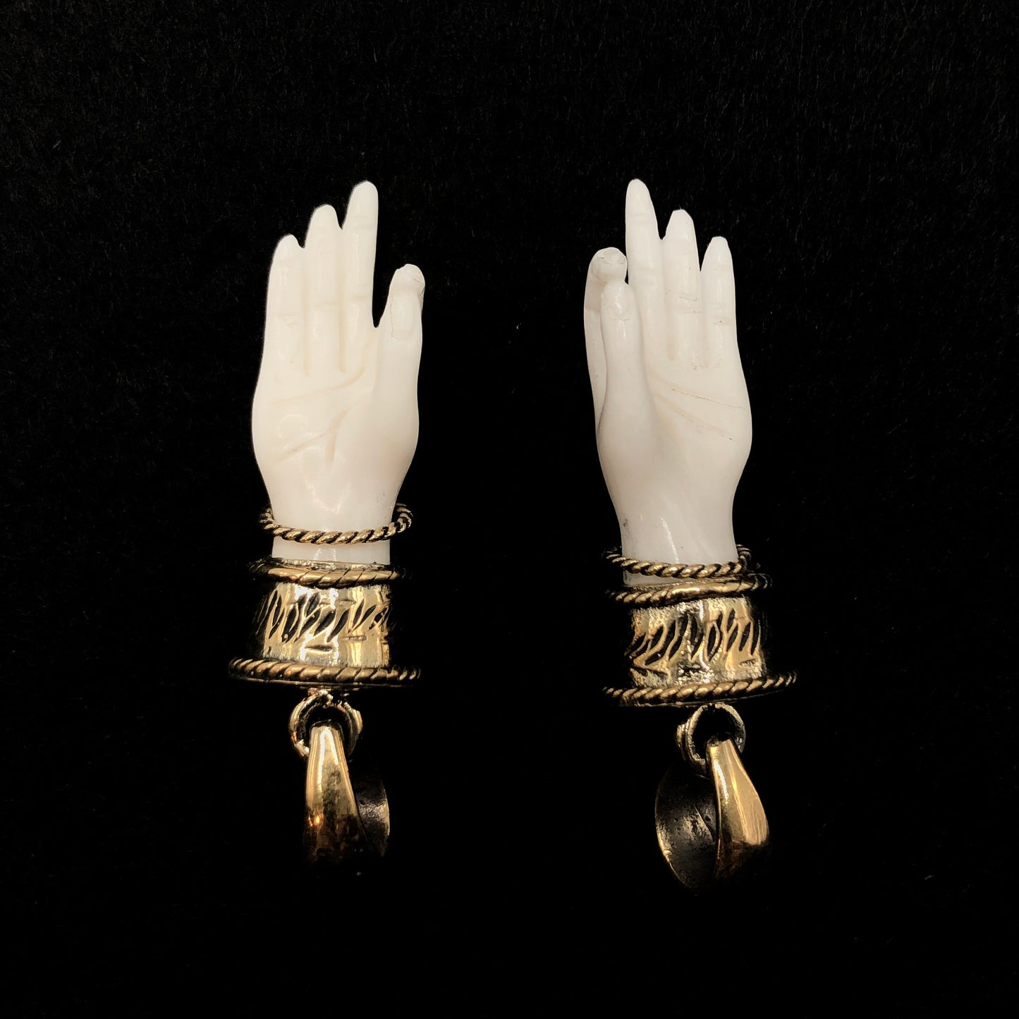 Trinkets - Gyan Mudra (Bone)