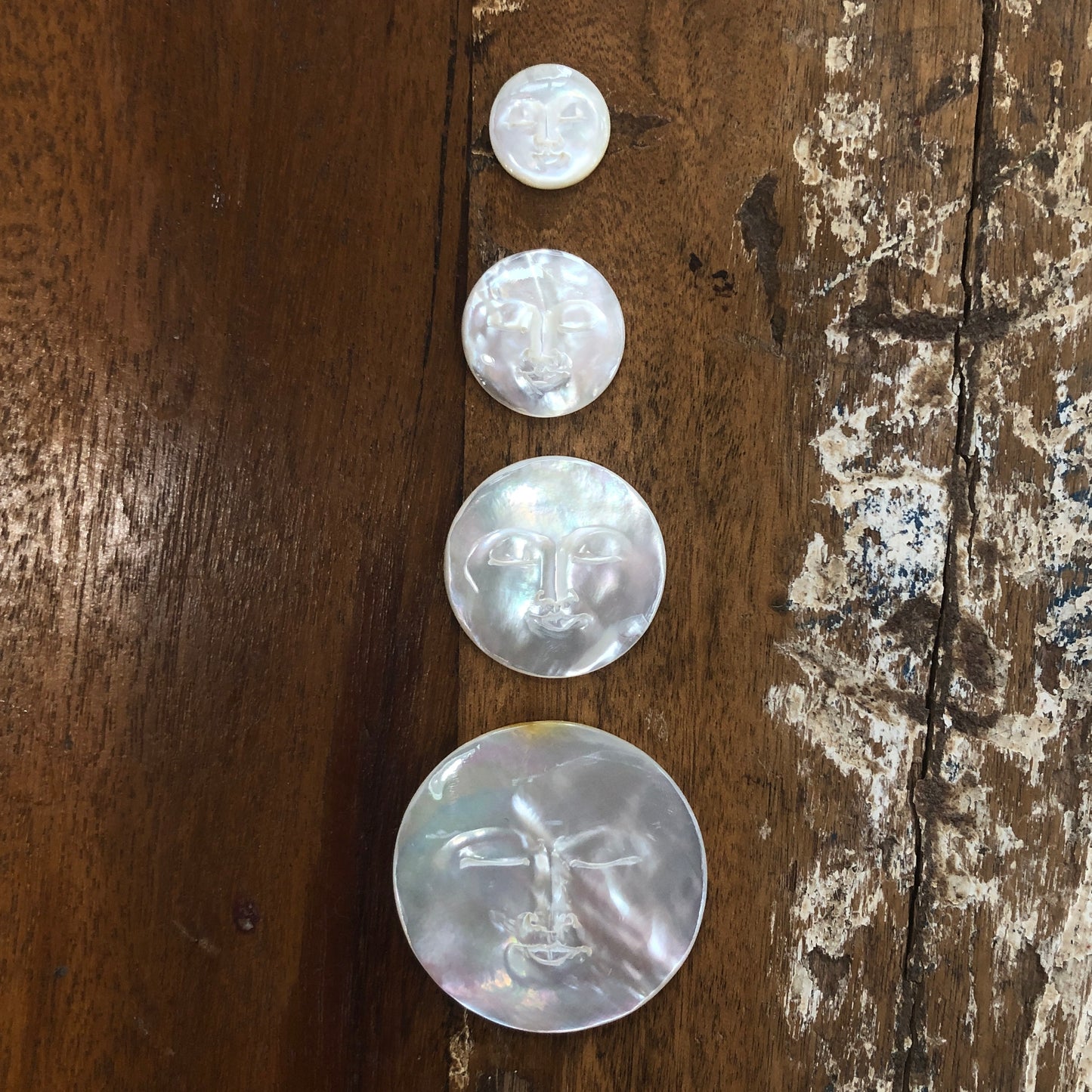 M.O.P Carvings, Moon Faces