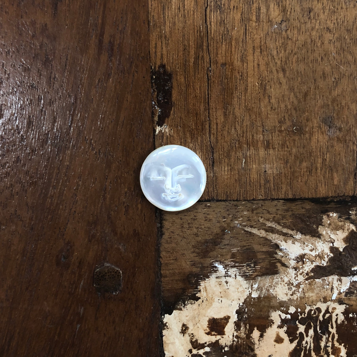 M.O.P Carvings, Moon Faces