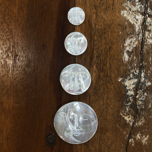 M.O.P Carvings, Double Moon Faces