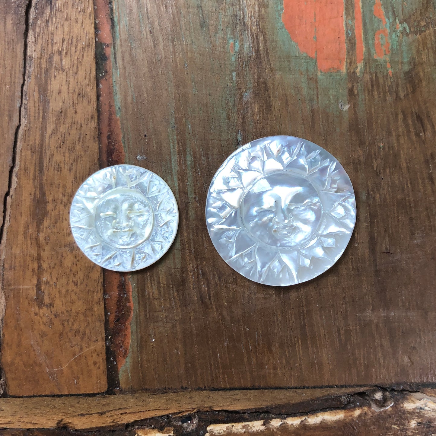 M.O.P Carvings, Sun Face