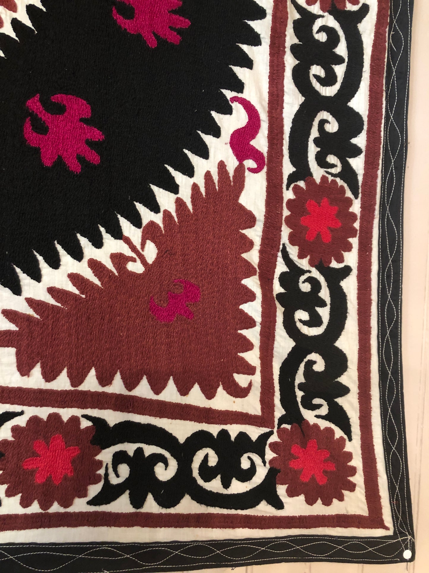 Suzani Wall Hangings/Tapestries - E