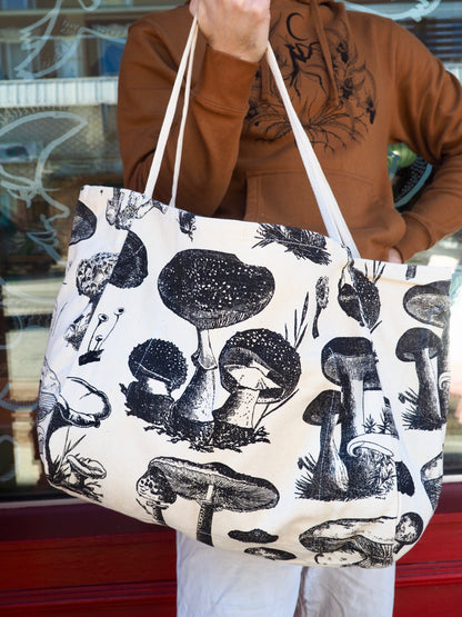 Canvas Silkscreen Basket Bag - Shakti