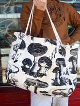 Load image into Gallery viewer, Canvas Silkscreen Basket Bag
