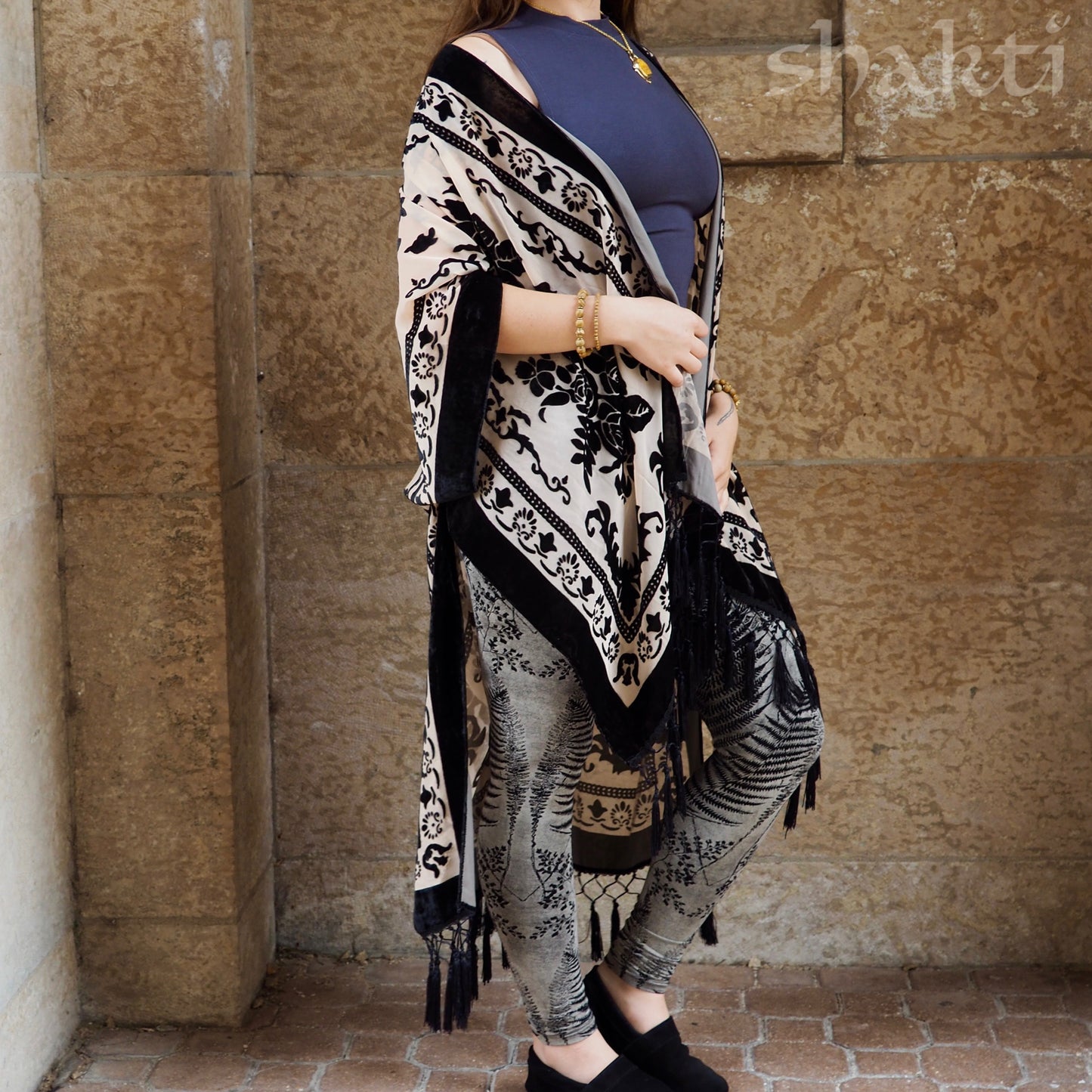 Burnout Velvet Kimono - Black/Cream - Shakti