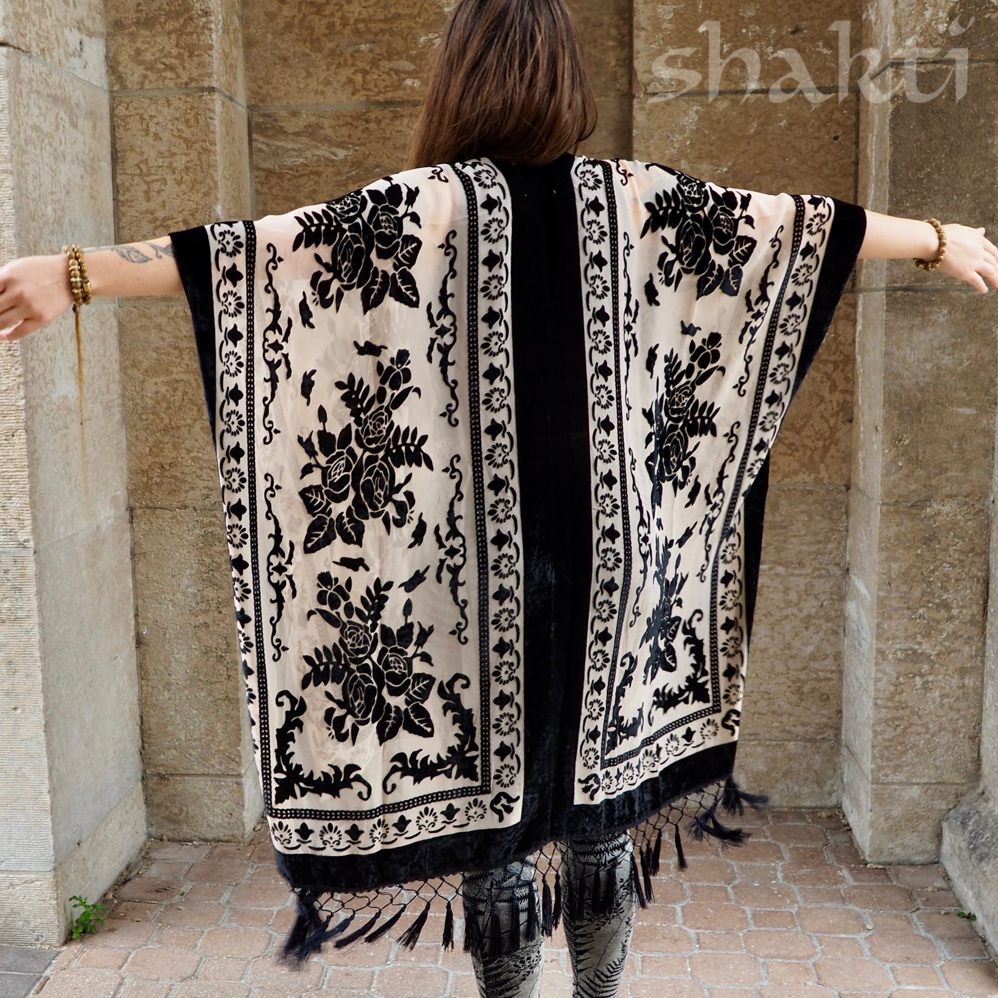 Burnout Velvet Kimono - Black/Cream - Shakti