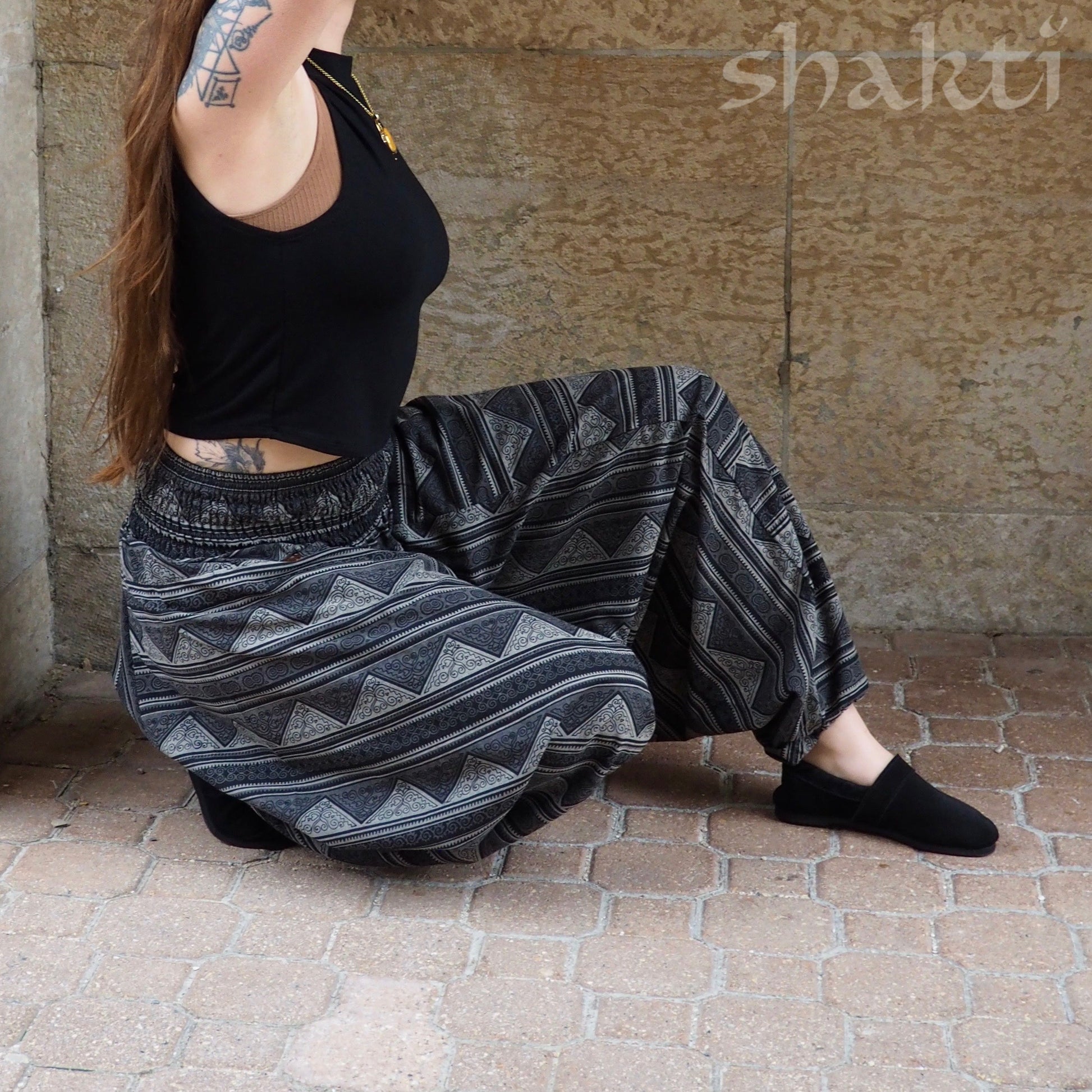 Hmong Pants Triangle - Shakti