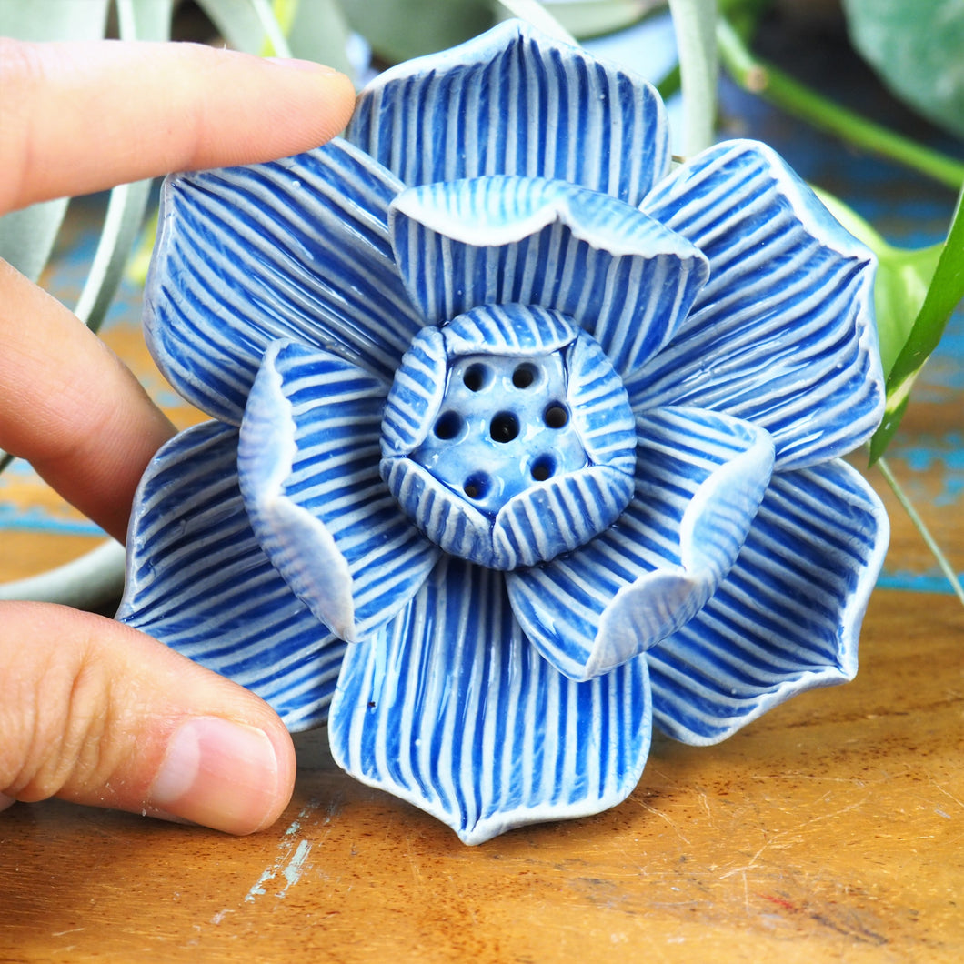 Incense Holder - Blooming Lotus Flower (S / Blue)