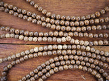 Load image into Gallery viewer, Natural Wengewood Mala