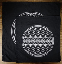 Load image into Gallery viewer, Cotton Crystal Grid Cloth - Flower Of Life (Black/Silver)