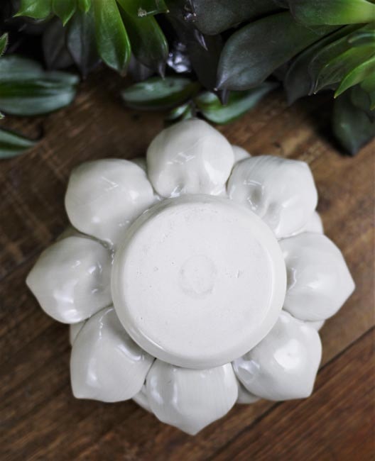 Pillar Candle Holder - Lotus Flower (Off-White) - Shakti