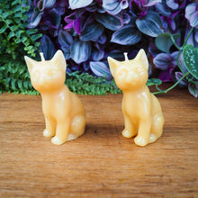 Load image into Gallery viewer, Barletta Beeswax Candle - Kitty Cat