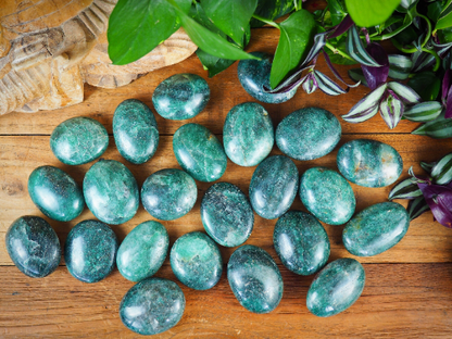 Fuchsite Palm Stones - Shakti