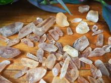 Load image into Gallery viewer, Tangerine Quartz Points
